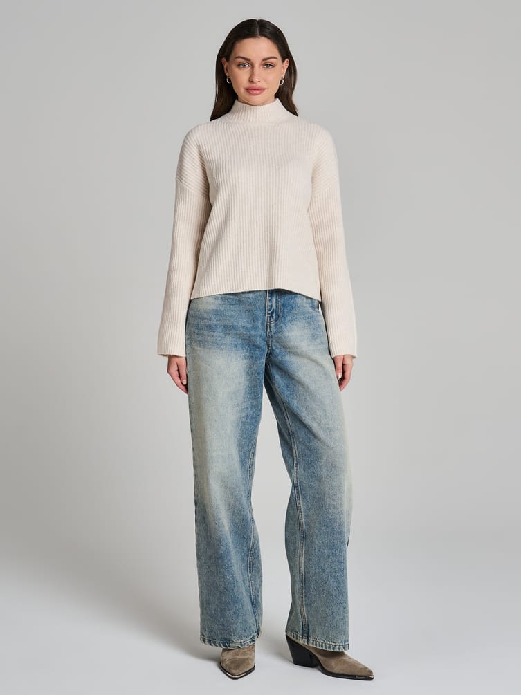 Свитер вязаный теплый