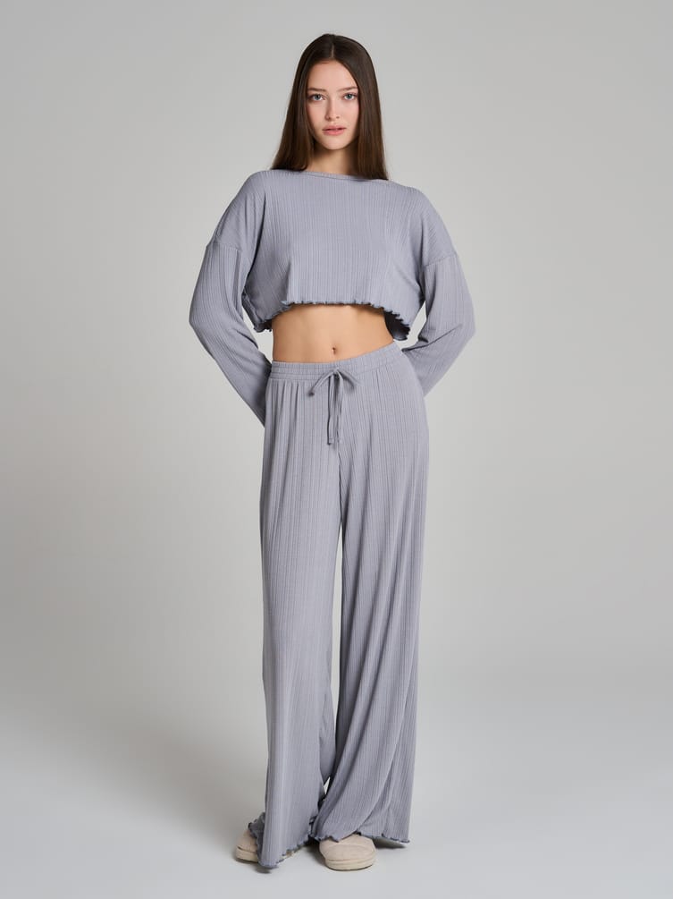 Пижама из вискозы с брюками