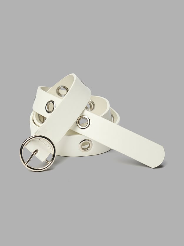 Классический ремень с широкими отверстиями