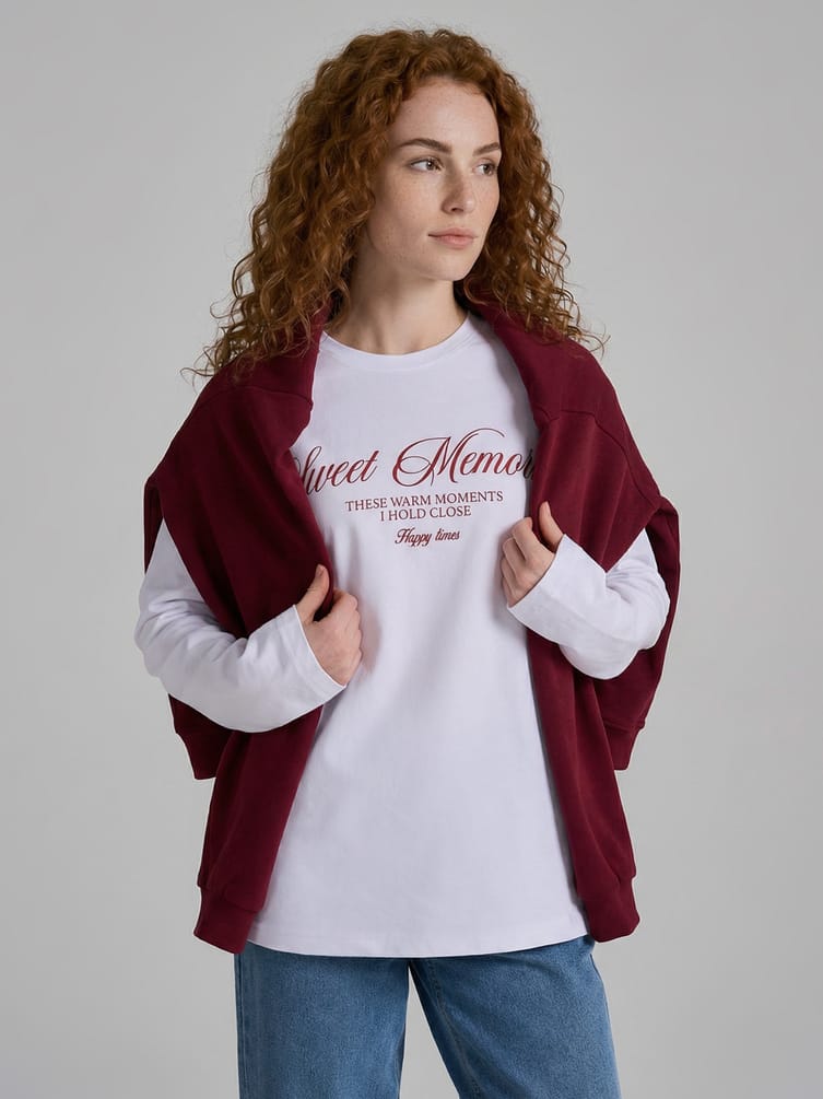 Лонгслив оверсайз с надписью