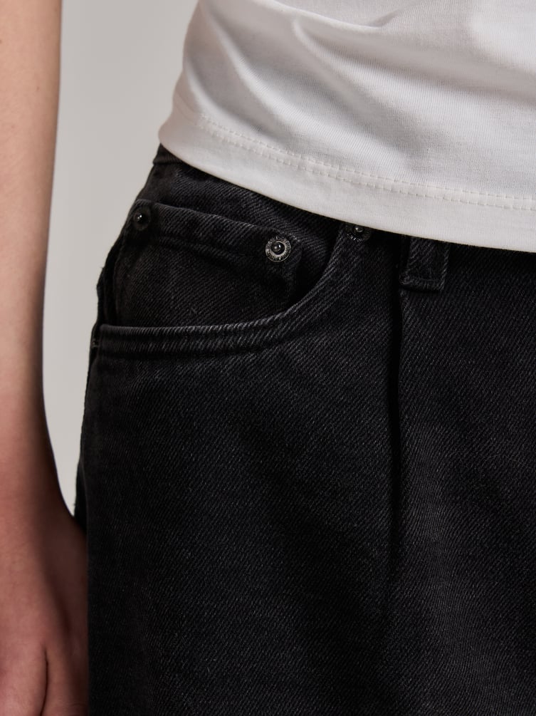 Джинсы момы высокой талией