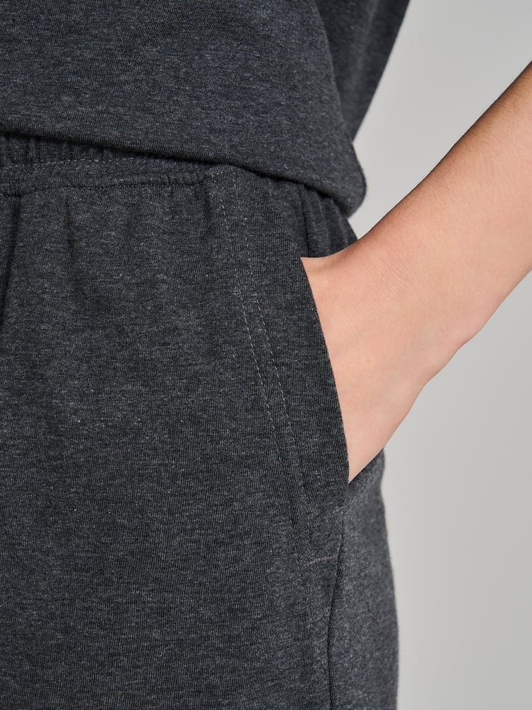 Пижама с футболкой и шортами