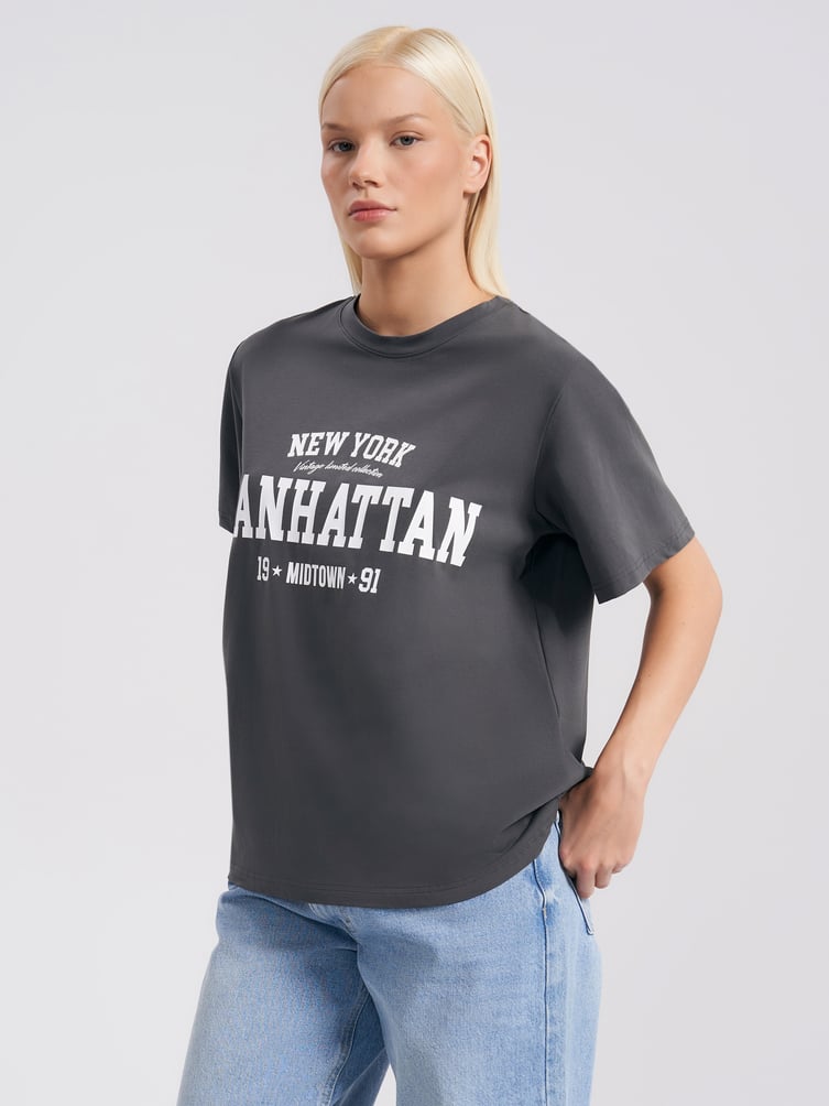Футболка оверсайз с надписью Manhattan
