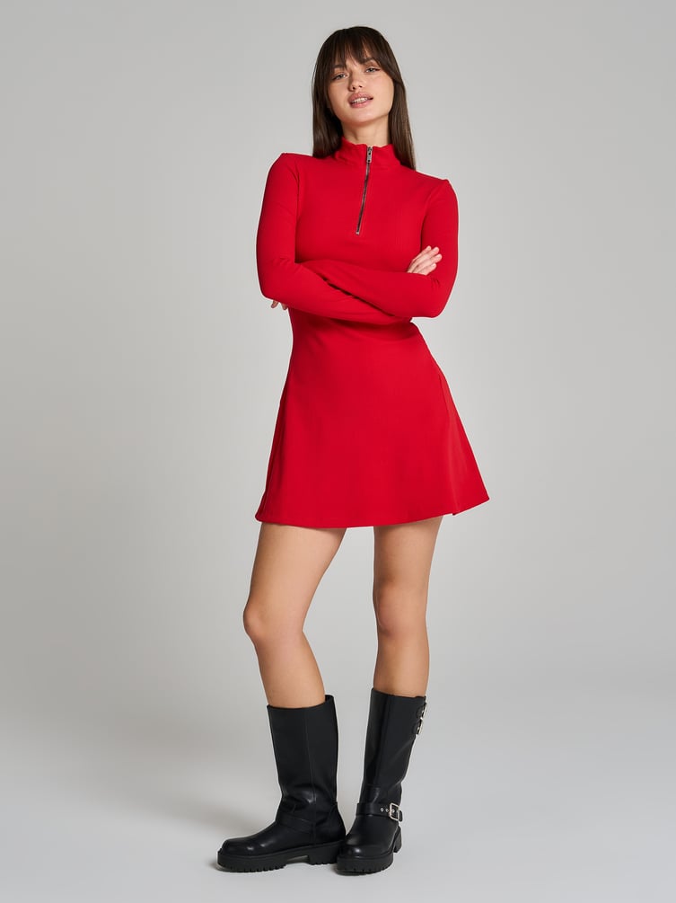 Платье в рубчик деловое