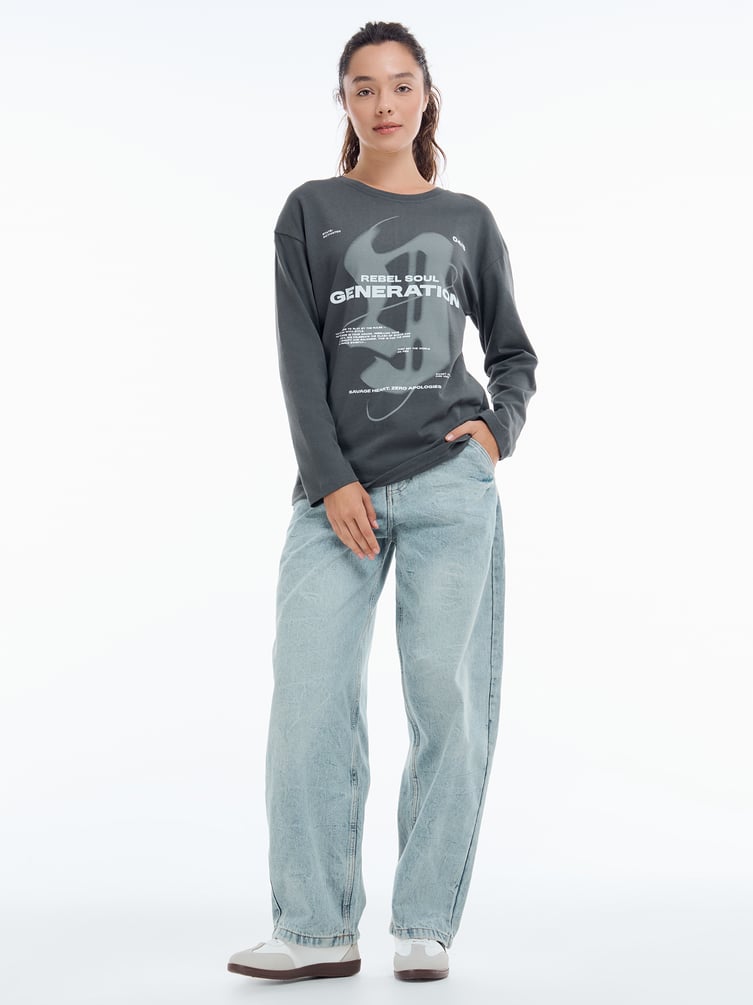 Лонгслив оверсайз с надписью