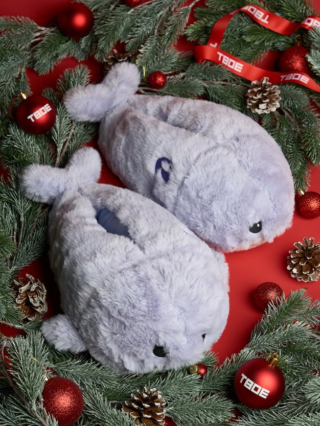 Тапки-игрушки киты