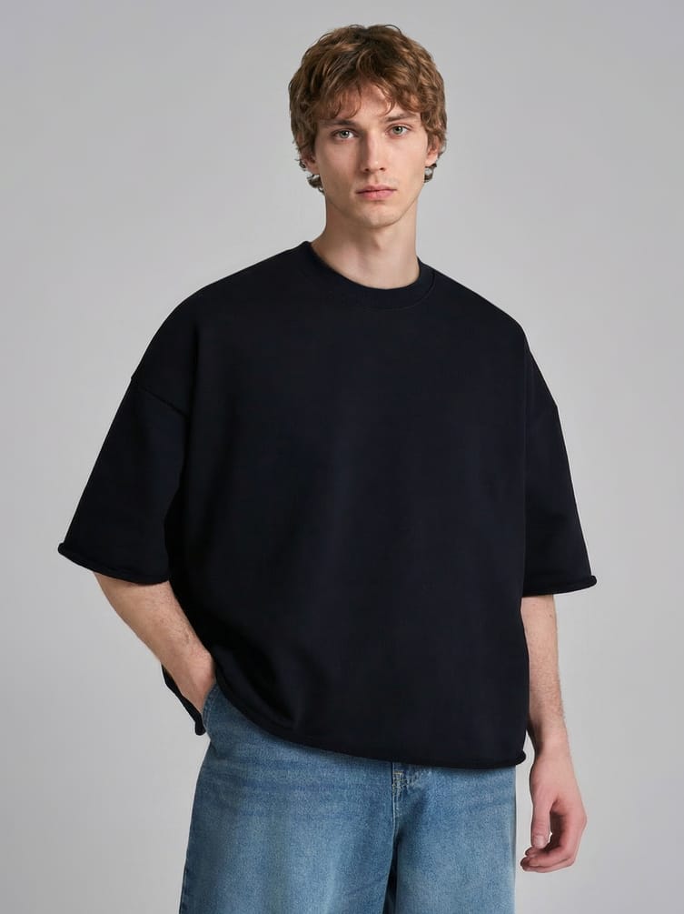 Свитшот оверсайз с коротким рукавом и необработанным краем