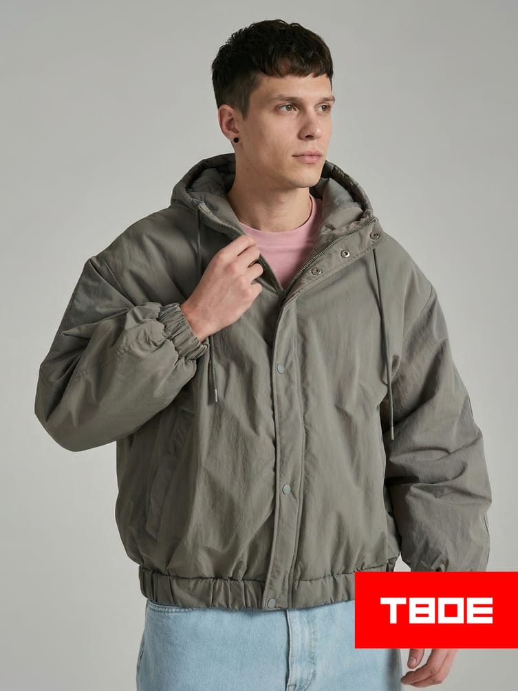 Куртка демисезонная с капюшоном