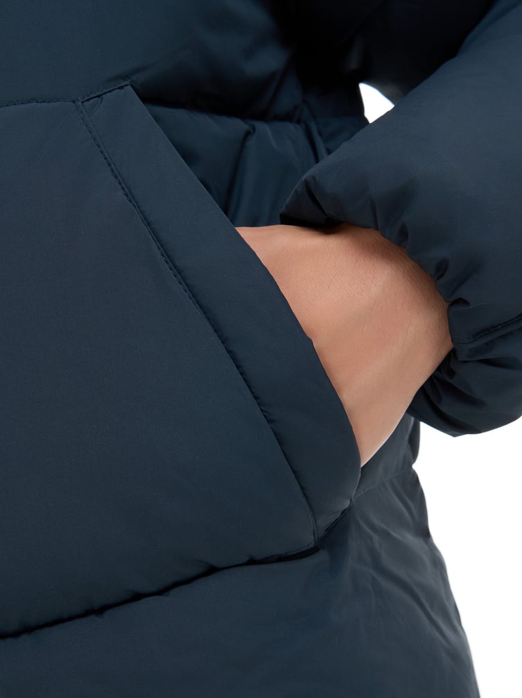 Демисезонная куртка на синтепоне с капюшоном