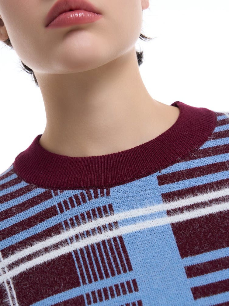 Джемпер трикотажный в клетку