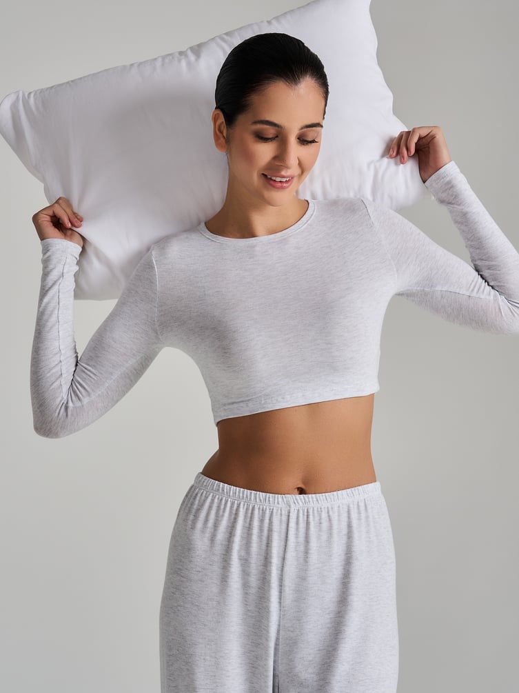 Пижама с кроп-топом и брюками