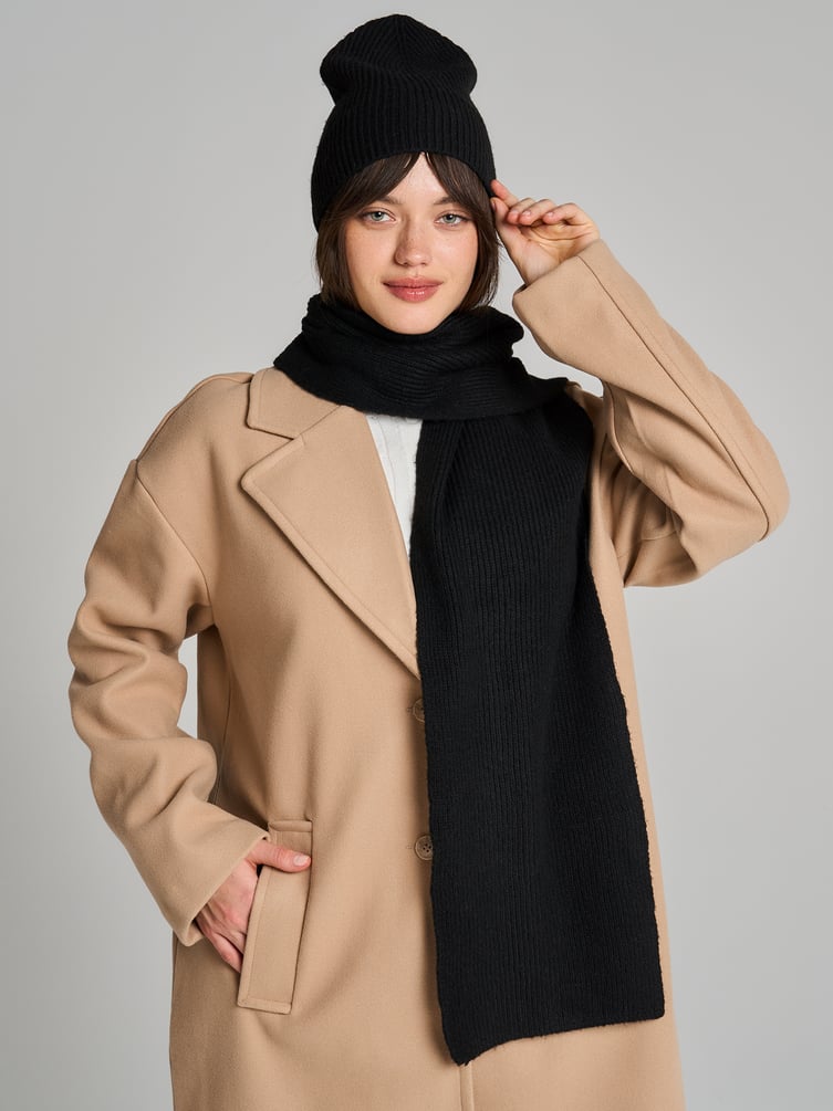 Зимний однотонный шарф