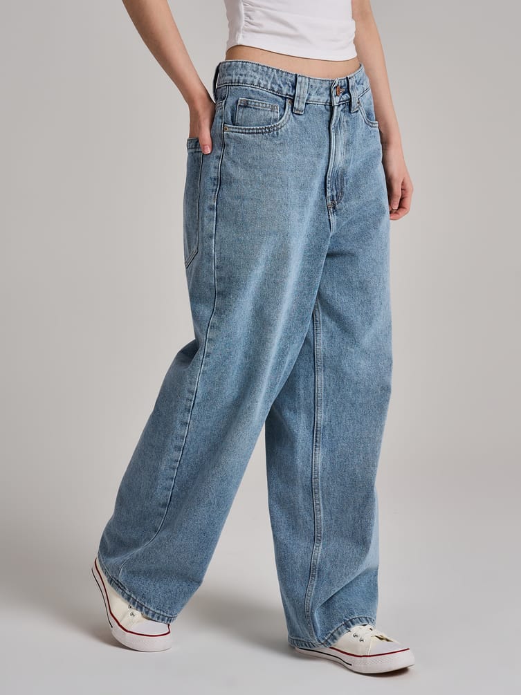 Джинсы багги широкие с вареным эффектом