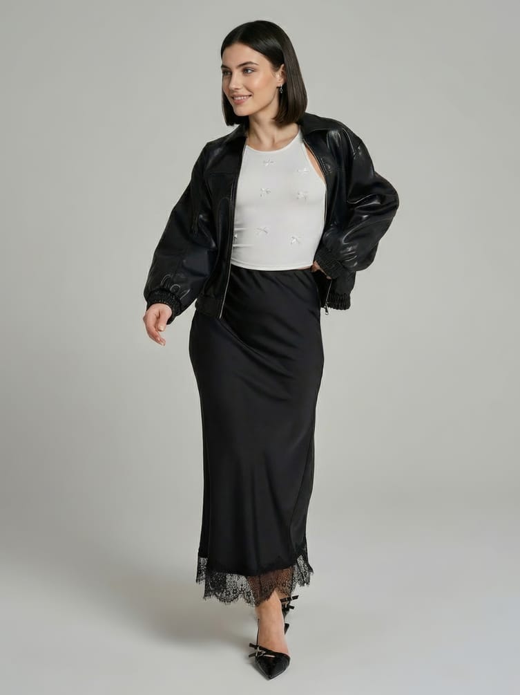 Короткий топ с бантиками