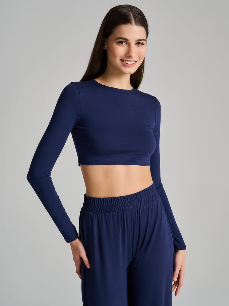 Пижама с кроп-топом и брюками