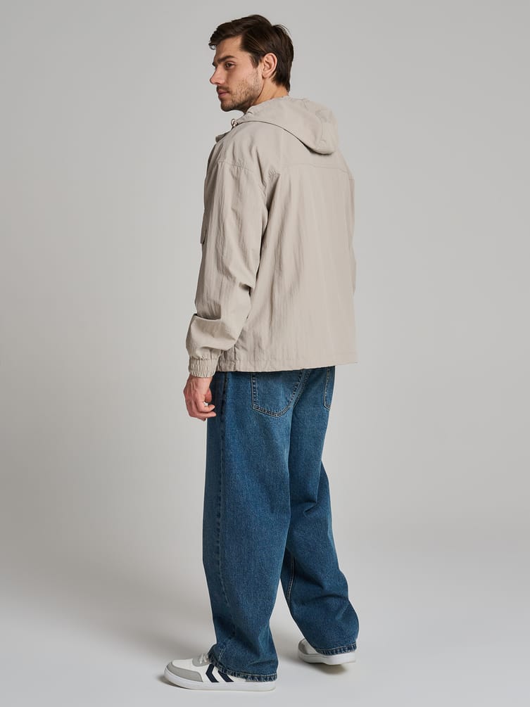 Ветровка демисезонная с капюшоном