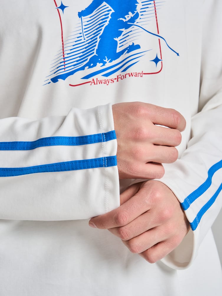 Спортивный лонгслив с принтом и лампасами