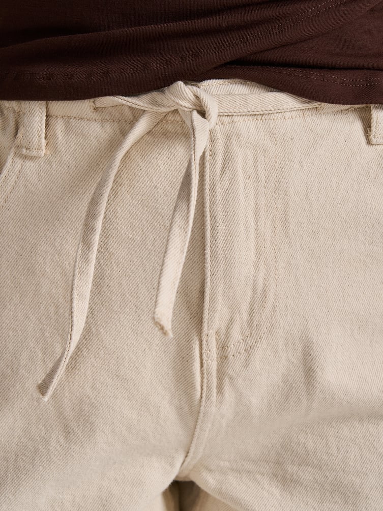 Широкие джинсы на резинке