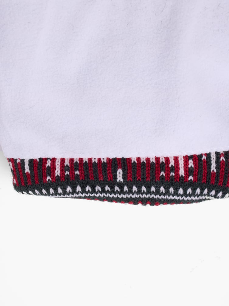 Вязаная зимняя шапка с помпоном и оленями