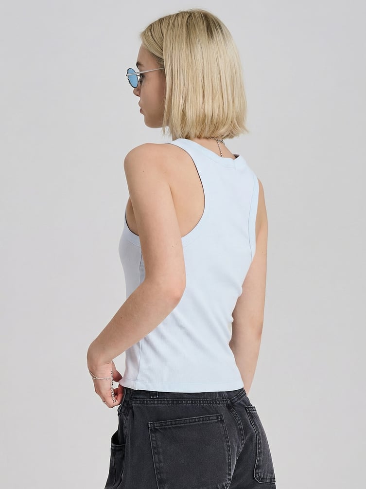 Майка на широких бретелях в рубчик