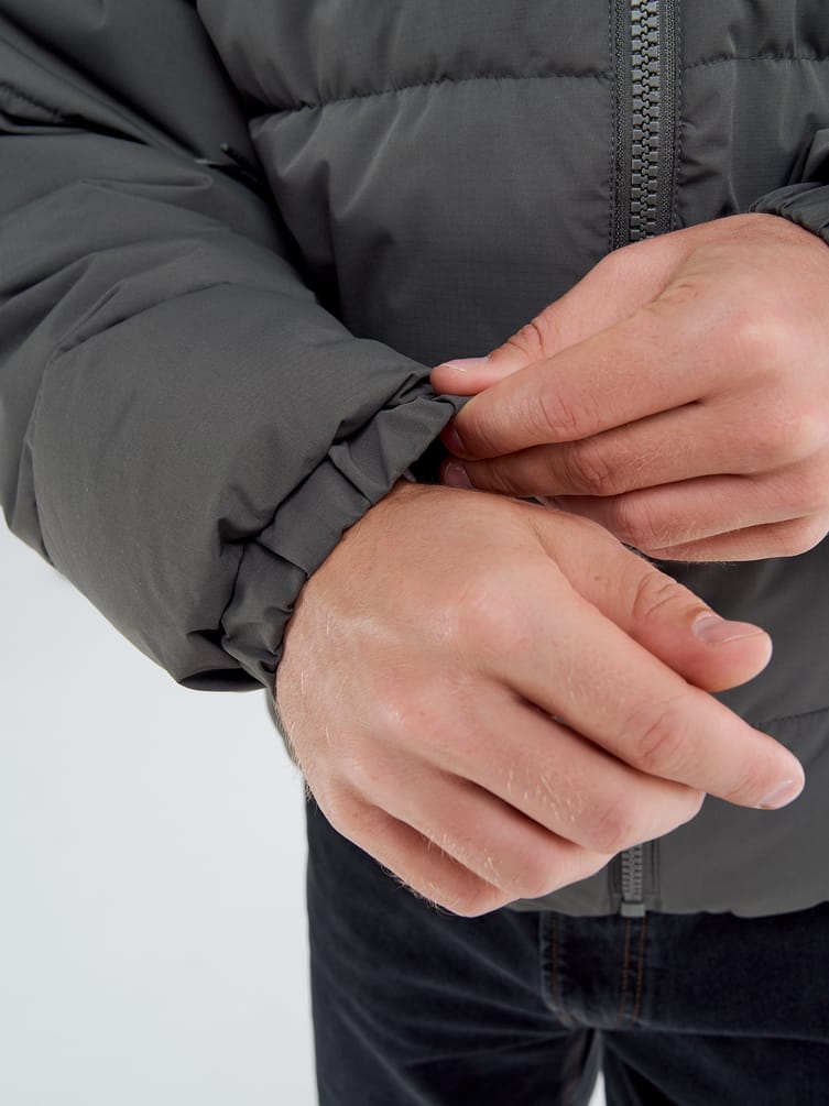 Куртка демисезонная с капюшоном