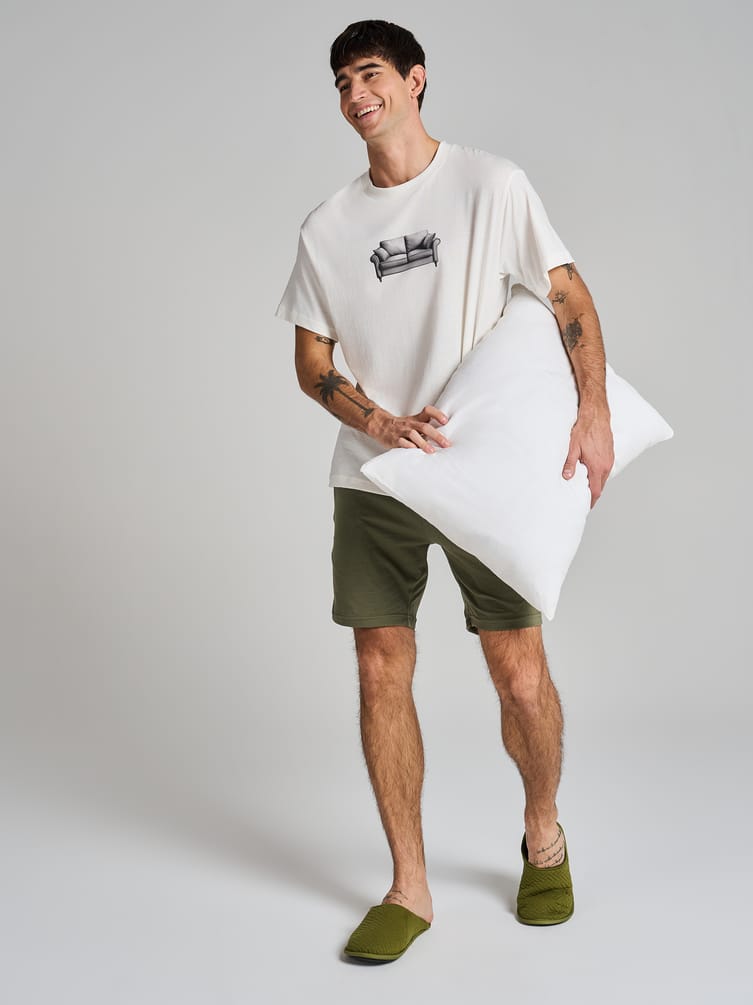 Пижама с футболкой и шортами