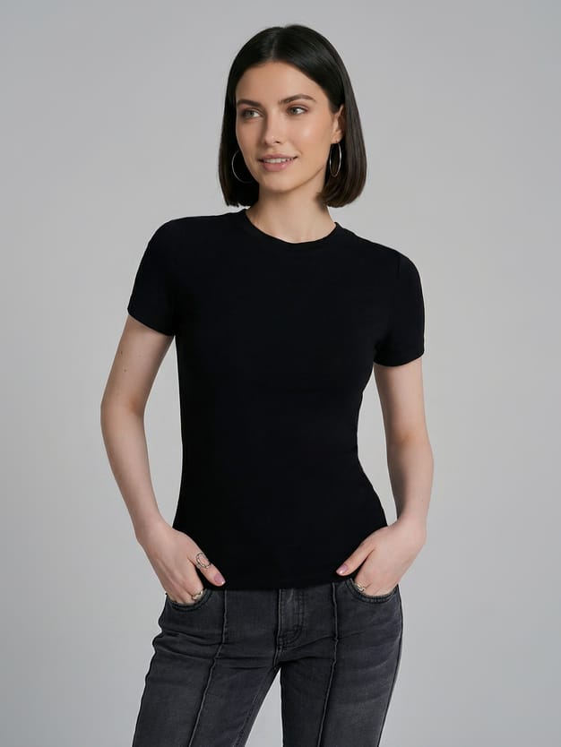 Футболка приталенная из вискозы