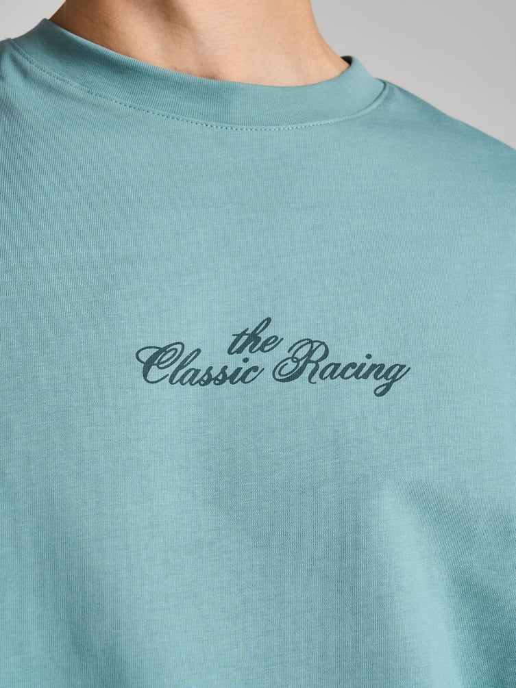 Футболка оверсайз с принтом на спине