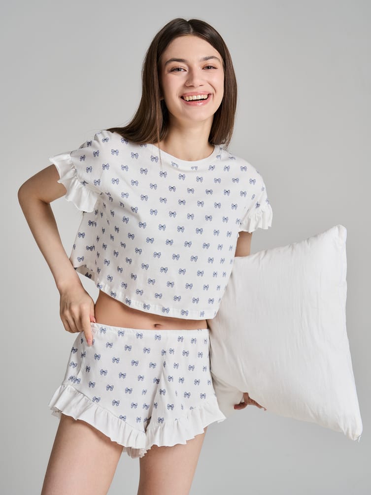 Пижама с рюшами и принтом бантиков