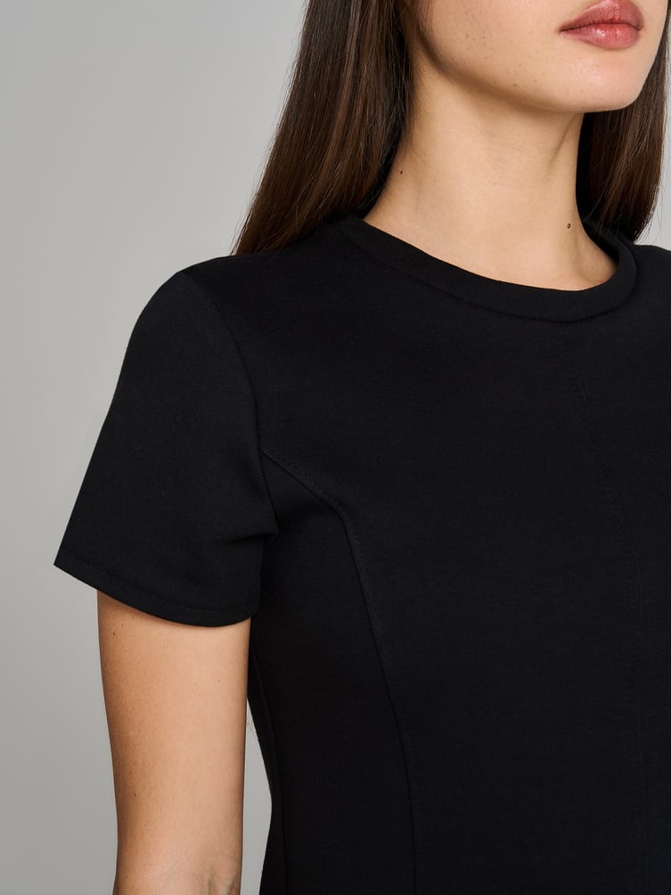 Мини платье футляр с коротким рукавом