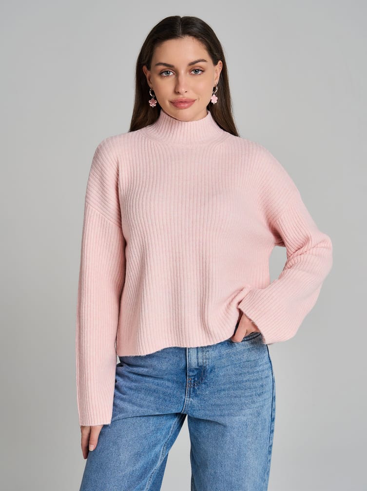 Свитер вязаный теплый