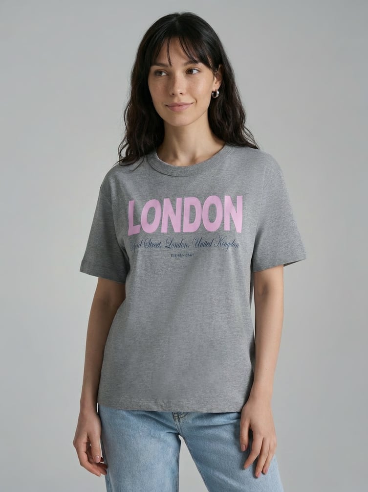 Футболка с надписью London