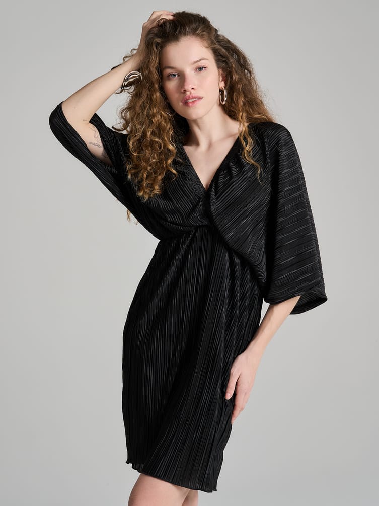 Платье мини вечернее