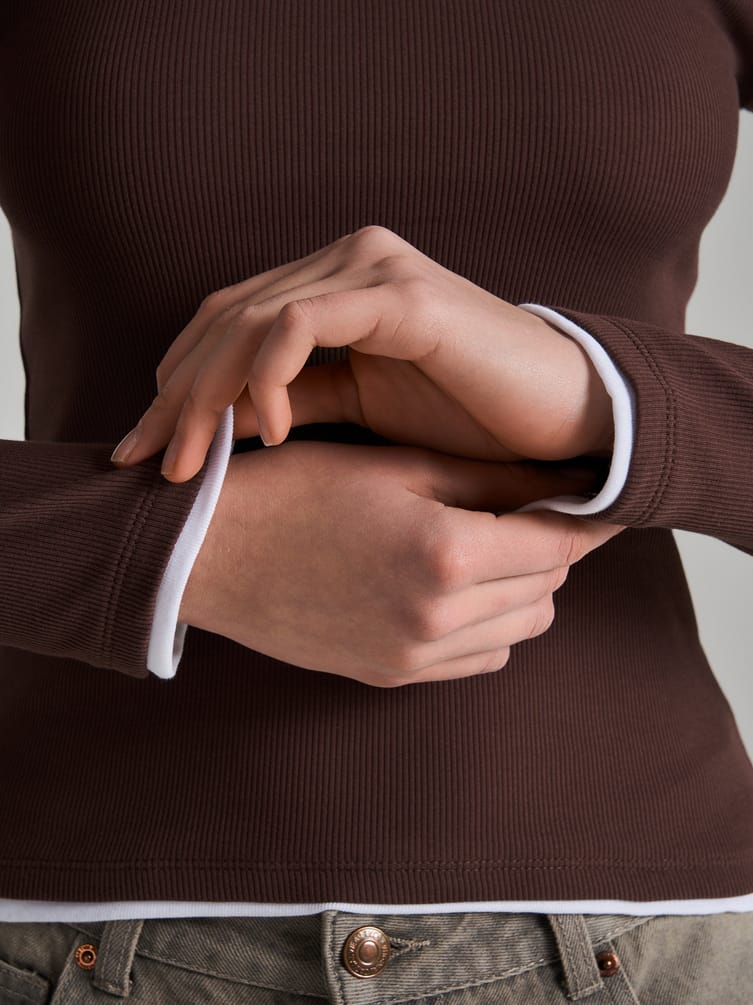 Лонгслив приталенный с длинным рукавом