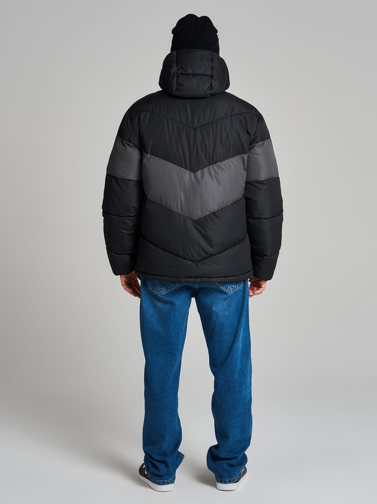 Куртка с капюшоном на синтепоне