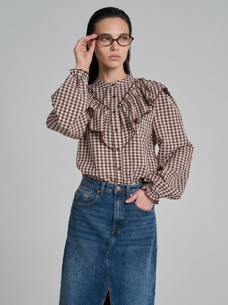 Блузка клетчатая с воланами