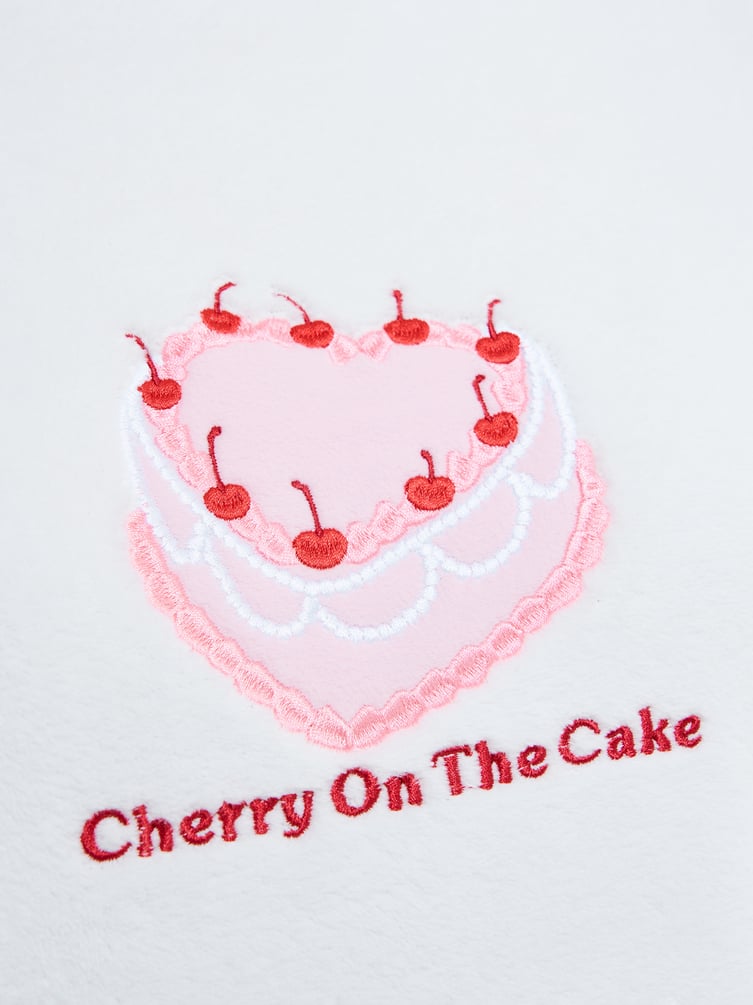 Плюшевая пижама с вышивкой и брюками