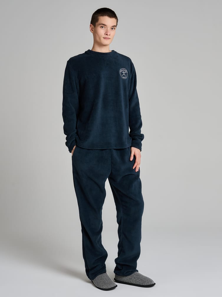 Пижама плюшевая со спортивной нашивкой и брюками