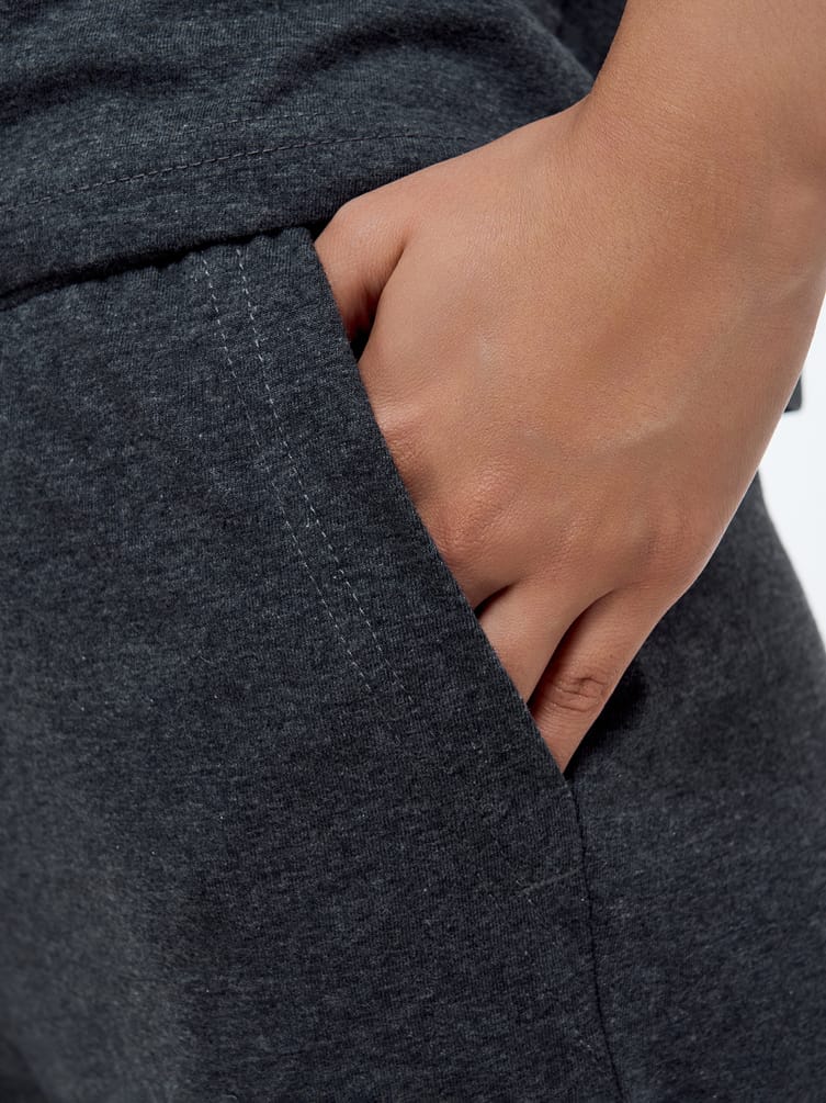 Пижама с футболкой и шортами