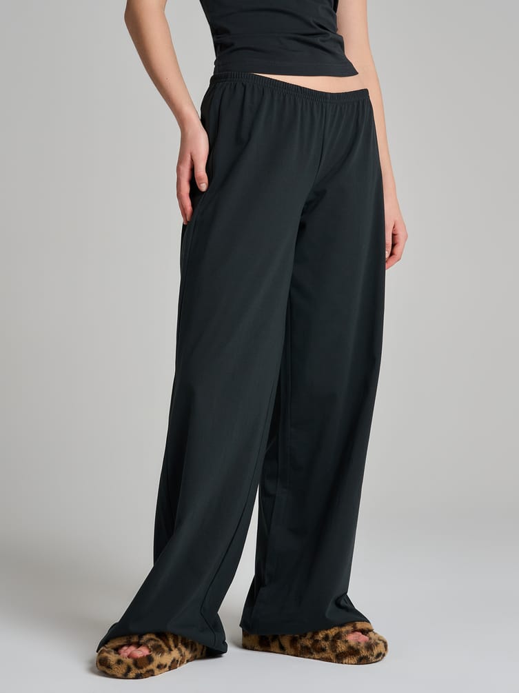 Пижама из хлопка с майкой и брюками