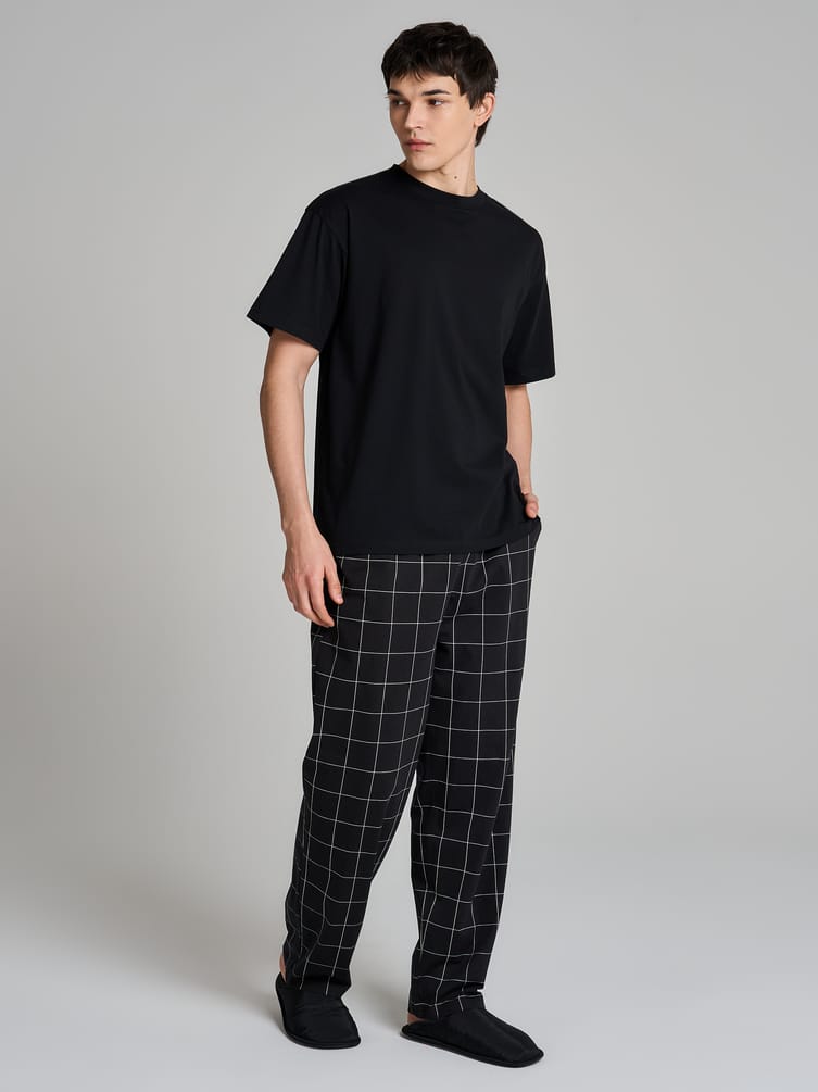 Пижама из хлопка с футболкой и брюками в клетку