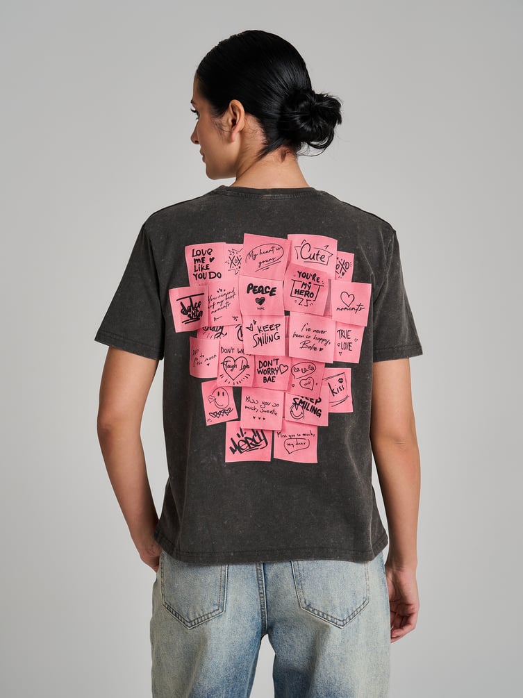 Футболка с вареным эффектом и принтом