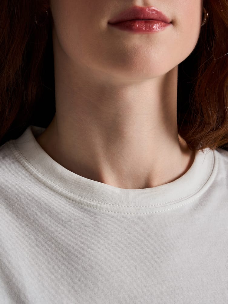 Хлопковая футболка оверсайз с вышивкой надписи