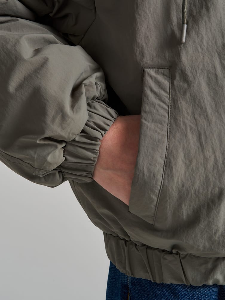 Куртка демисезонная с капюшоном