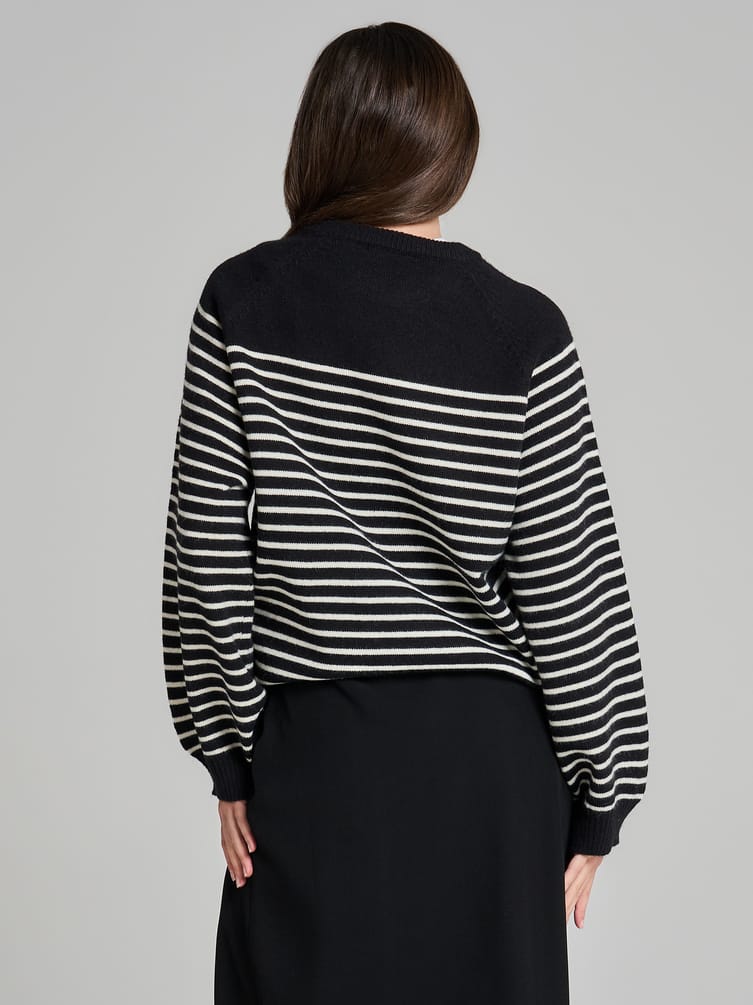 Джемпер трикотажный в полоску