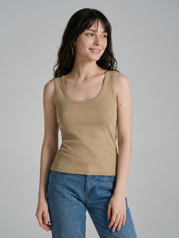 Майка на широких бретелях с вареным эффектом