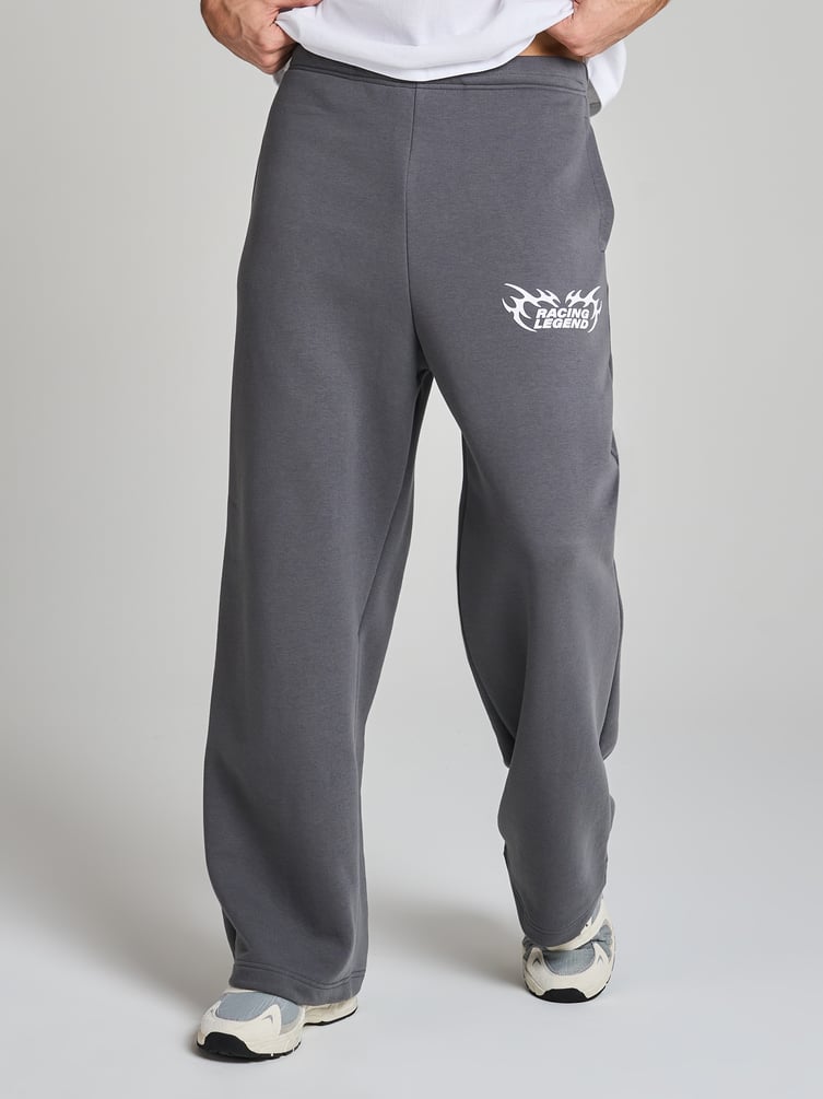 Теплые брюки оверсайз с надписью и начесом