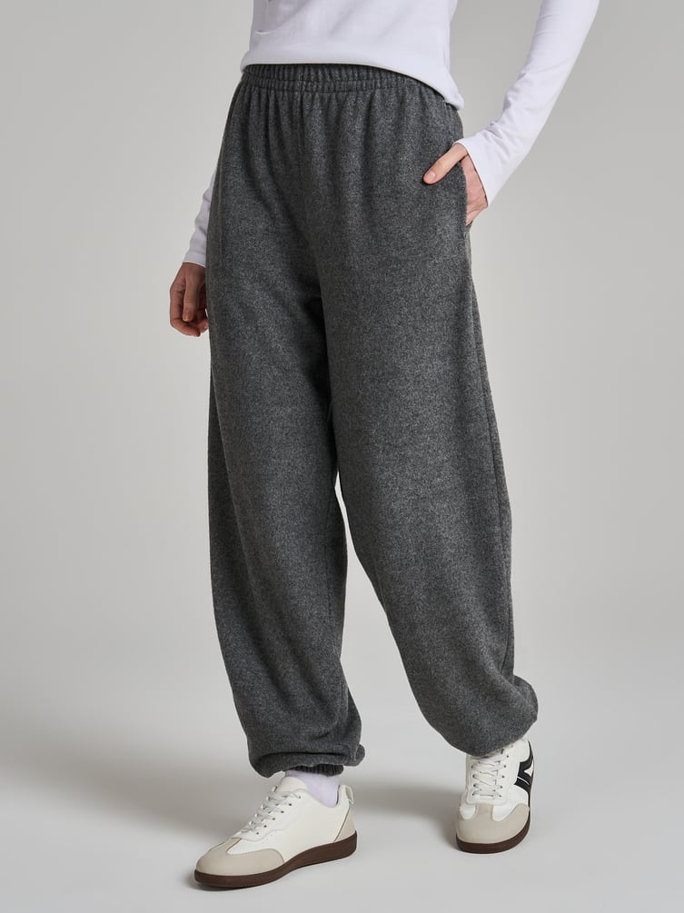 Брюки джоггеры трикотажные
