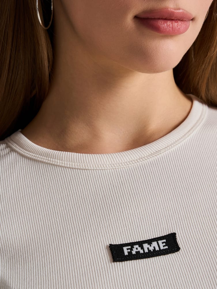 Футболка облегающая с надписью