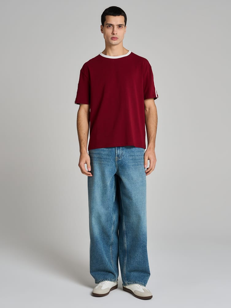 Футболка спортивная с лампасами